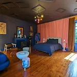Bed & Breakfast Manoir Des Comtes 3*