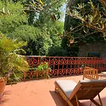 Bed & Breakfast Manoir Des Comtes 3*