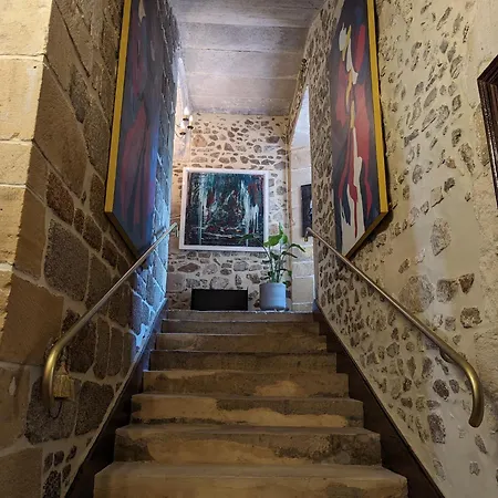 Manoir Des Comtes לינה וארוחת בוקר 3*
