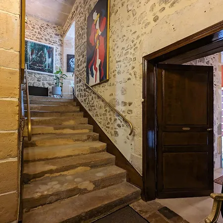 Manoir Des Comtes לינה וארוחת בוקר קונפלואנס
