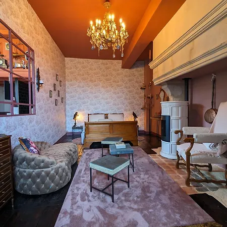 Bed & Breakfast Manoir Des Comtes 3*