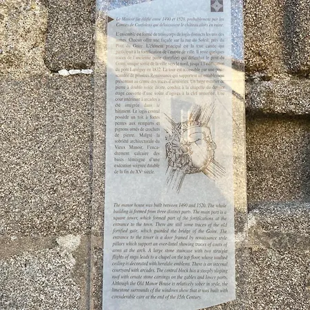 Manoir Des Comtes לינה וארוחת בוקר 3*