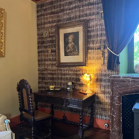 Bed & Breakfast Manoir Des Comtes