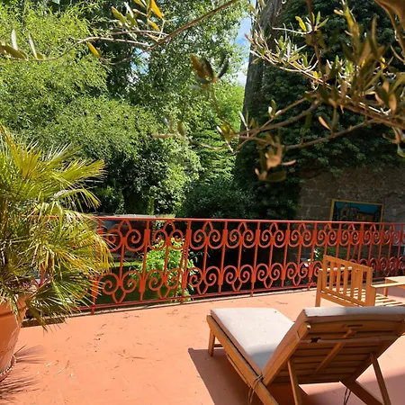 לינה וארוחת בוקר Manoir Des Comtes 3*