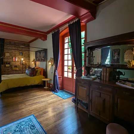 Manoir Des Comtes לינה וארוחת בוקר
