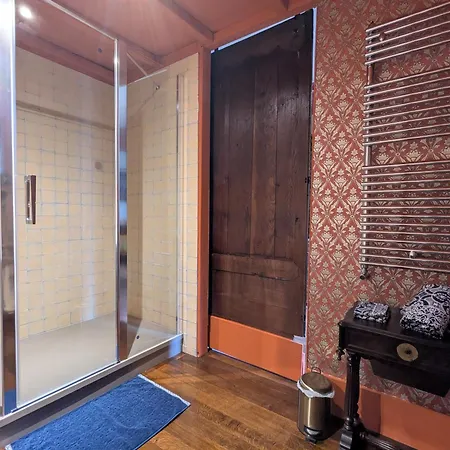Manoir Des Comtes לינה וארוחת בוקר 3*
